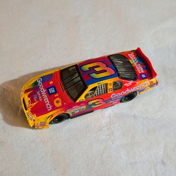 Hasbro 2000 Monte Carlo Dale Earnhardt senior # 3 car - Picture 2 of 3